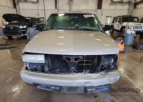 2002 Chevrolet S Truck S10 из США, поврежденный, VIN 1GCCS145528162388